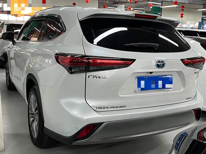 Фото 6 - Toyota Highlander