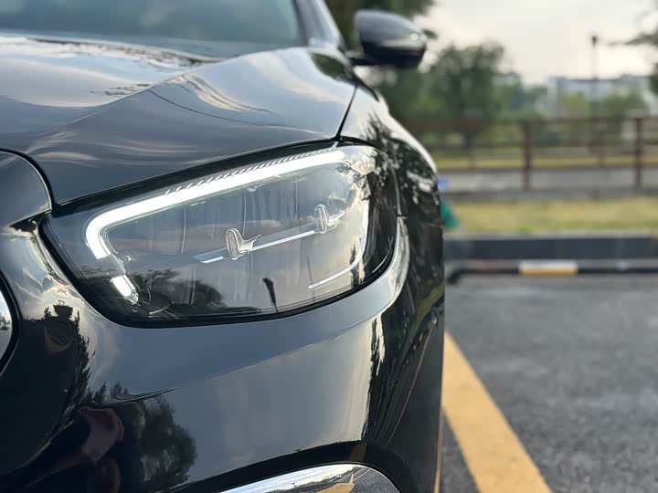 Фото 8 - Mercedes-Benz E-Class