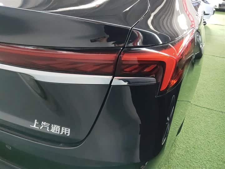 Фото 8 - Buick LaCrosse