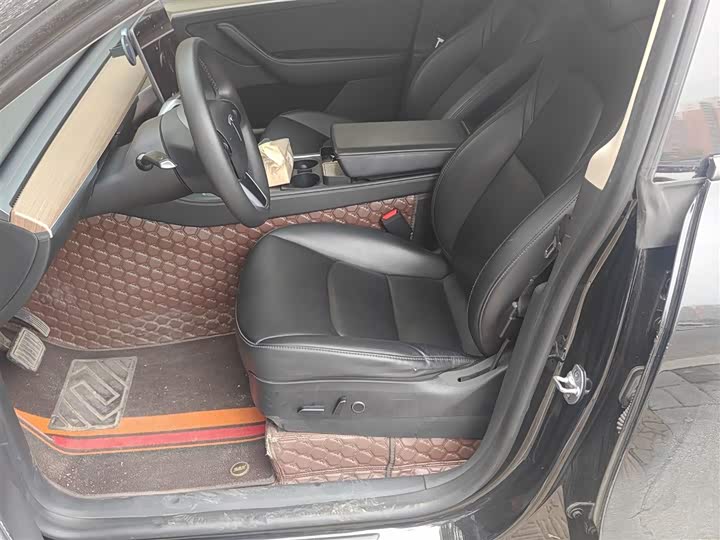 Фото 8 - Tesla Model Y