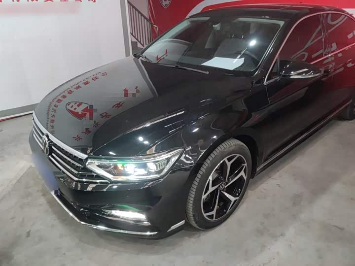 Фото 2 - Volkswagen Magotan