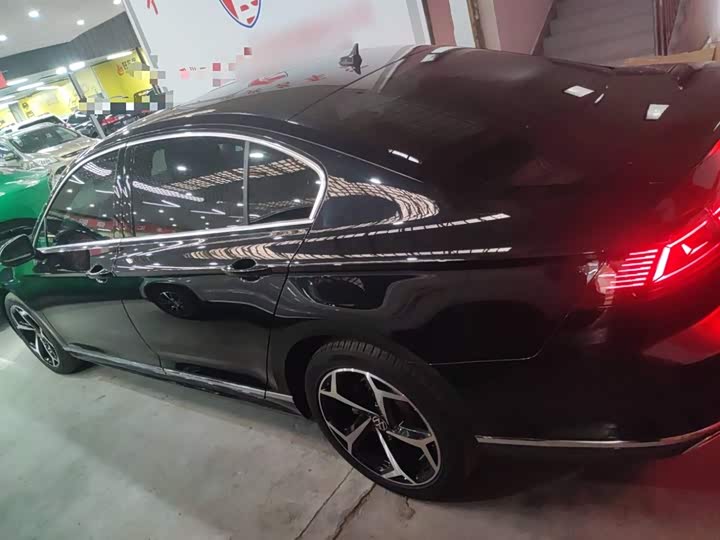 Фото 5 - Volkswagen Magotan