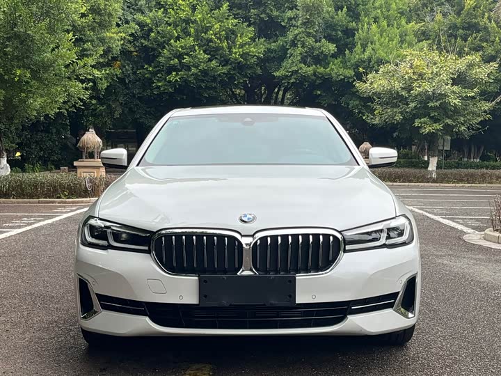 Фото 2 - BMW 5 Series