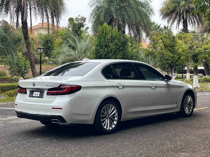 Фото 9 - BMW 5 Series