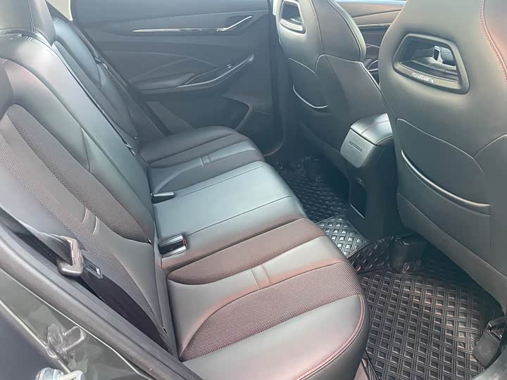 Фото 9 - Changan Oshan X5