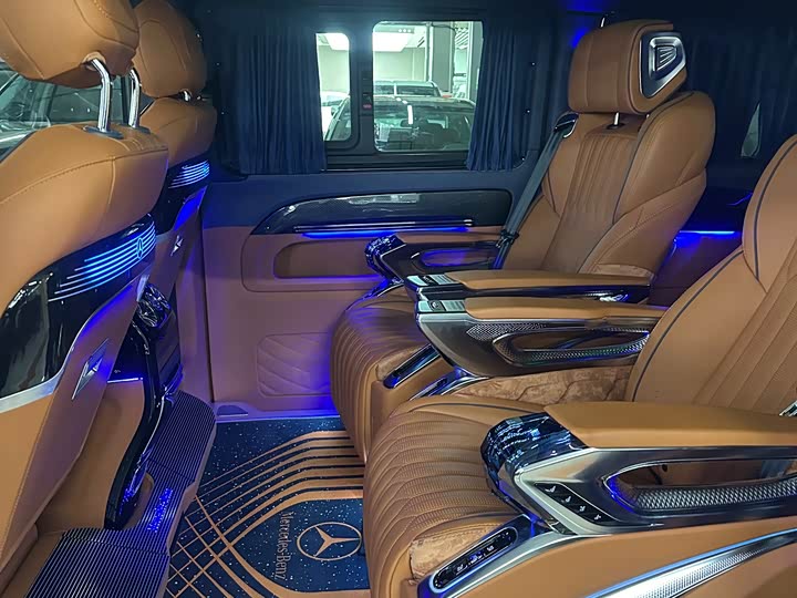 Фото 8 - Mercedes-Benz Vito