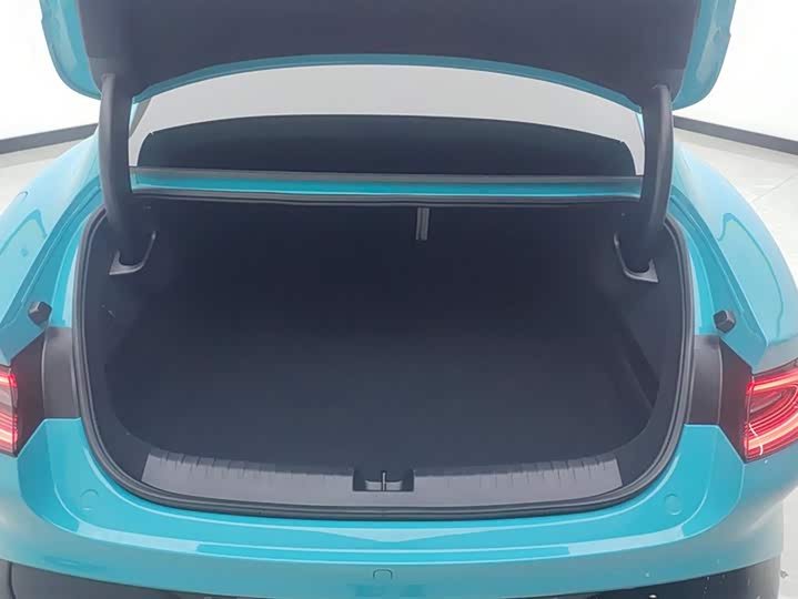 Фото 4 - Xiaomi SU7