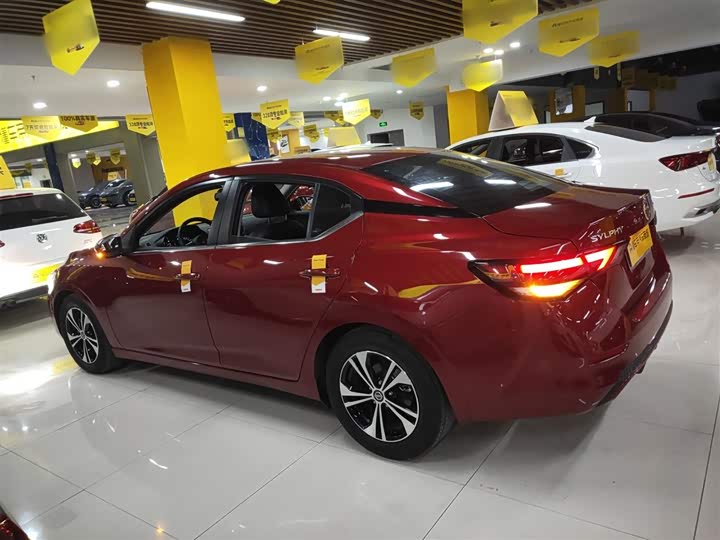 Фото 5 - Nissan Sylphy