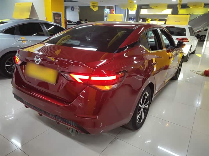 Фото 7 - Nissan Sylphy