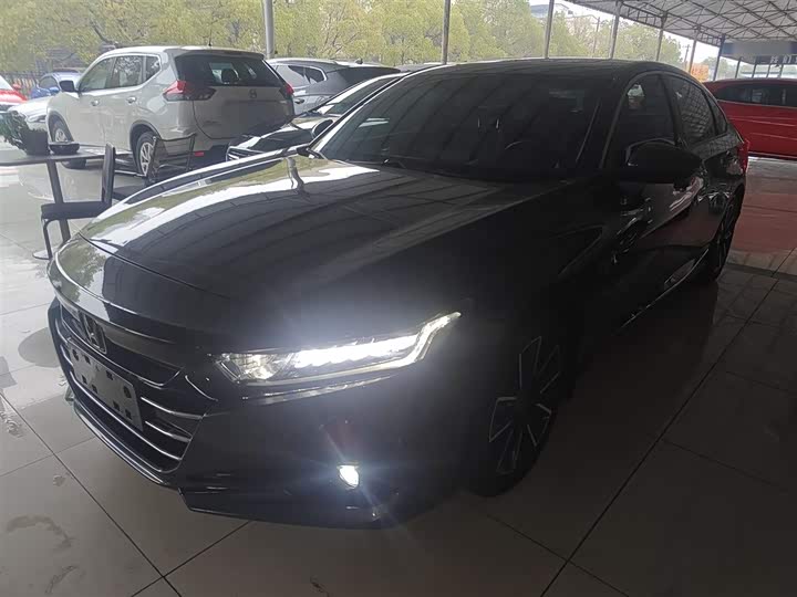 Фото 2 - Honda Accord