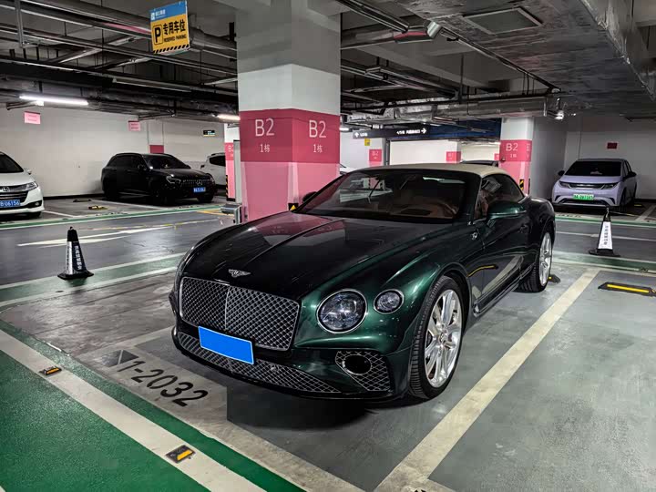 Фото 1 - Bentley Continental GT