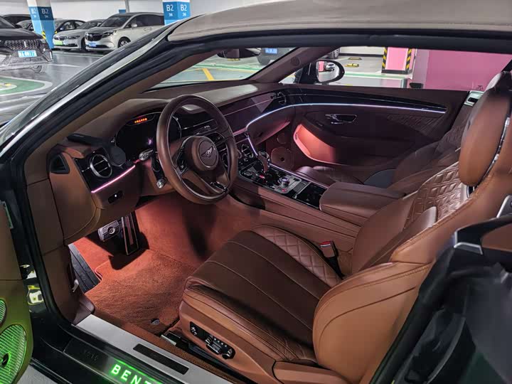 Фото 9 - Bentley Continental GT