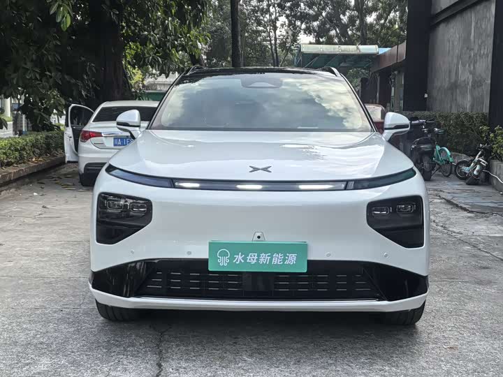 Фото 2 - XPeng G9