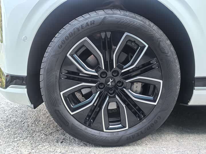 Фото 7 - XPeng G9