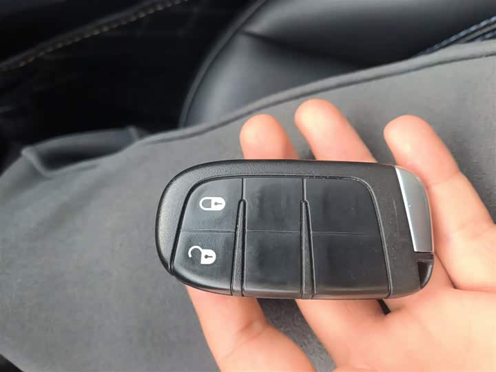 Фото 9 - Jeep Compass