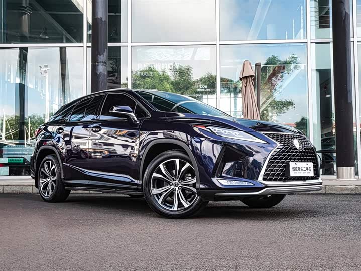 Фото 3 - Lexus RX