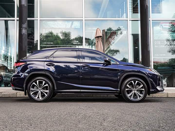 Фото 5 - Lexus RX