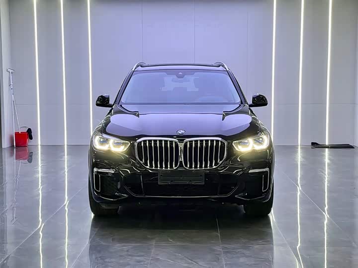 Фото 2 - BMW X5