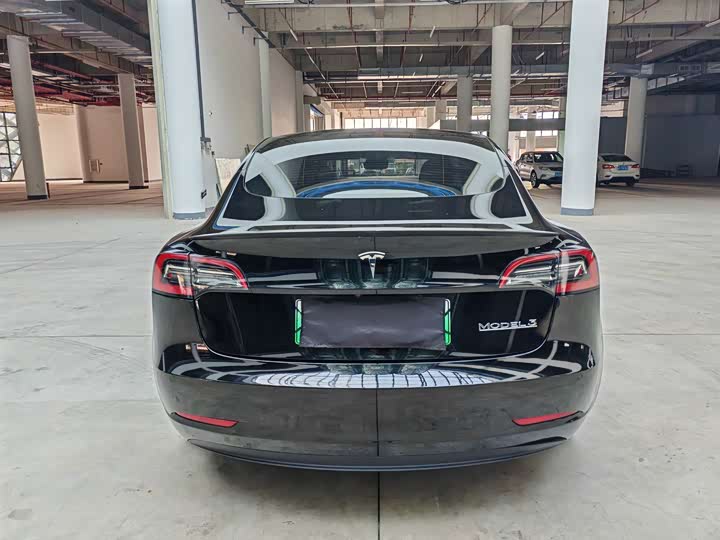 Фото 5 - Tesla Model 3