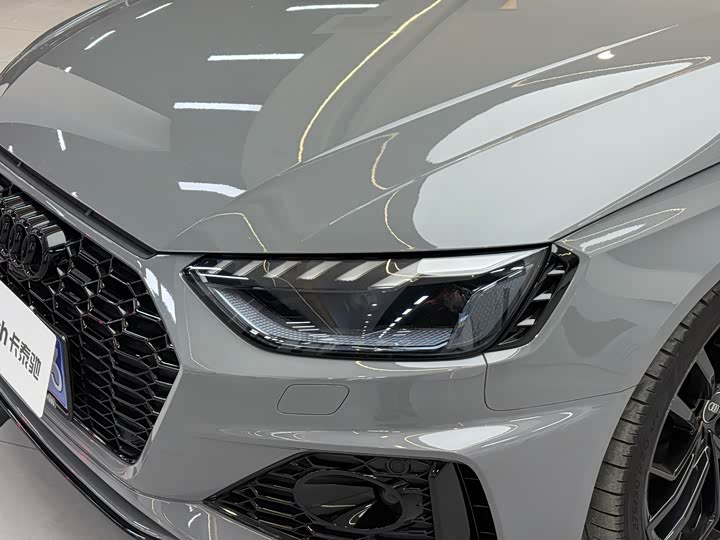 Фото 5 - Audi RS 4