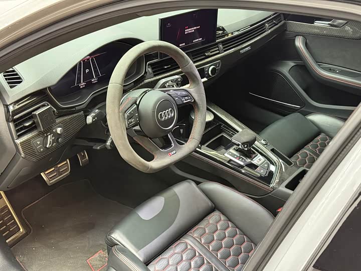 Фото 8 - Audi RS 4