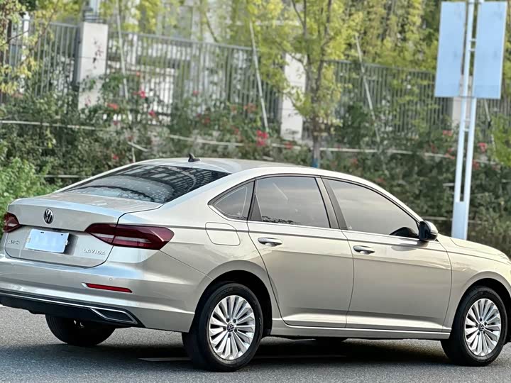 Фото 4 - Volkswagen Lavida