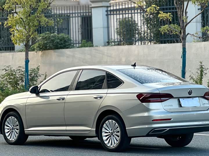 Фото 5 - Volkswagen Lavida