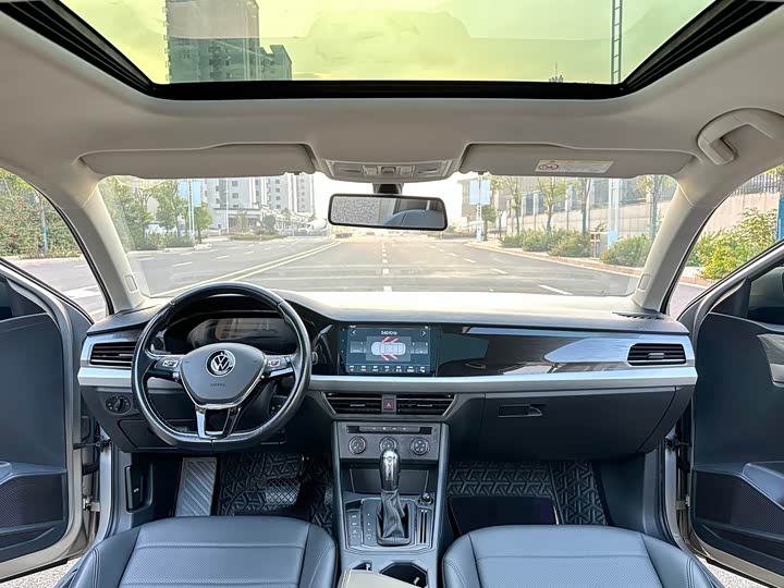 Фото 9 - Volkswagen Lavida