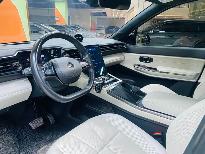 Фото 7 - Nio ES8