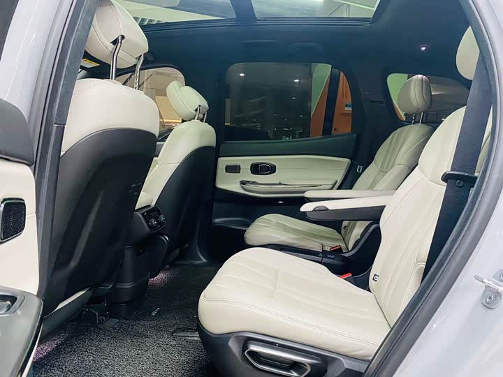 Фото 9 - Nio ES8