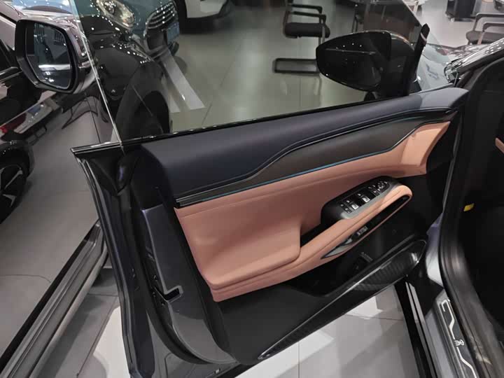 Фото 9 - BYD Song L