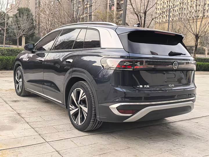 Фото 9 - Volkswagen ID.6 Crozz