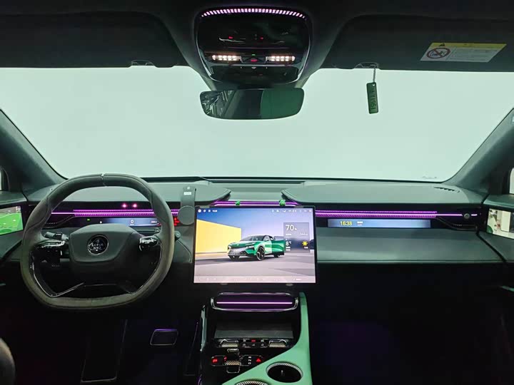 Фото 3 - Lotus Eletre