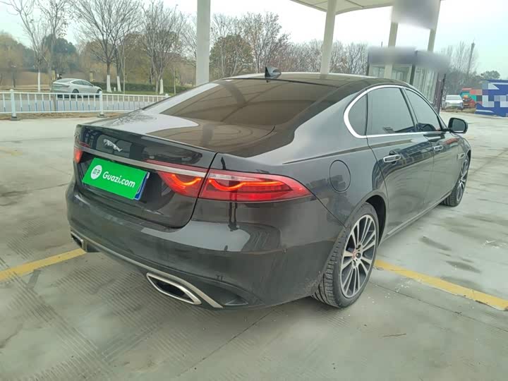 Фото 7 - Jaguar XF L