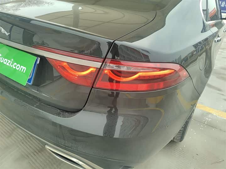 Фото 8 - Jaguar XF L