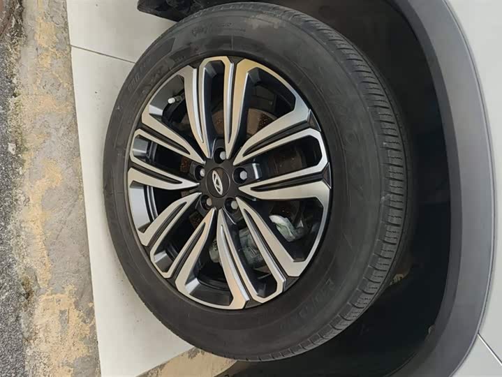 Фото 6 - Chery Tiggo 8