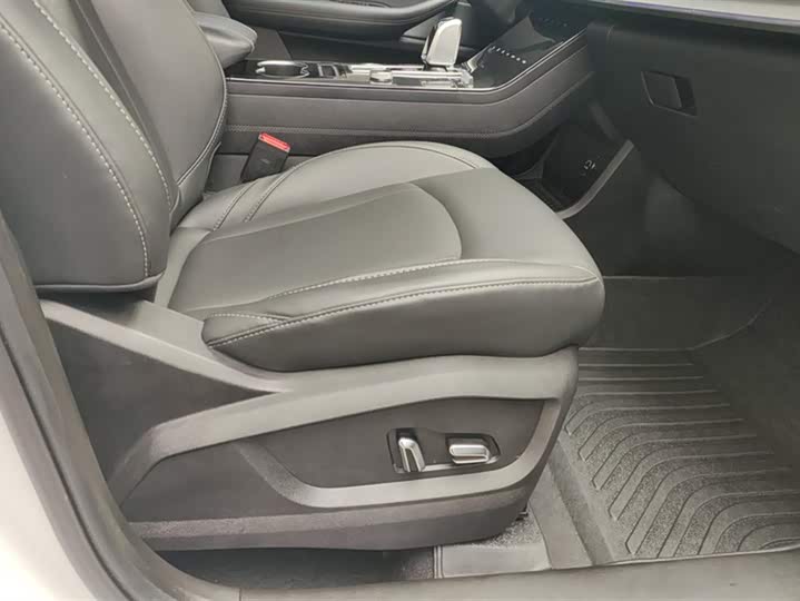 Фото 8 - Chery Tiggo 8