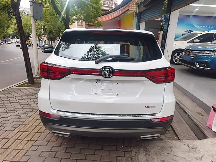 Фото 6 - Changan CS75