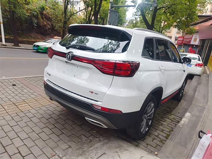 Фото 7 - Changan CS75