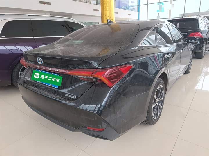 Фото 7 - Toyota Avalon