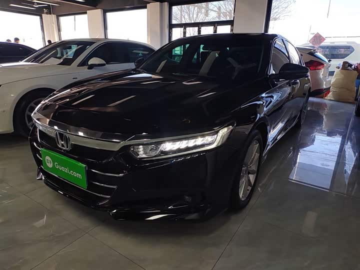 Фото 1 - Honda Accord