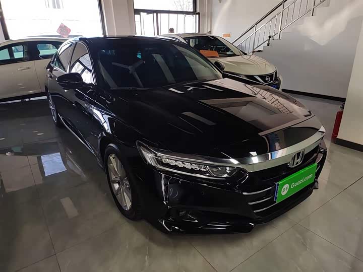 Фото 4 - Honda Accord