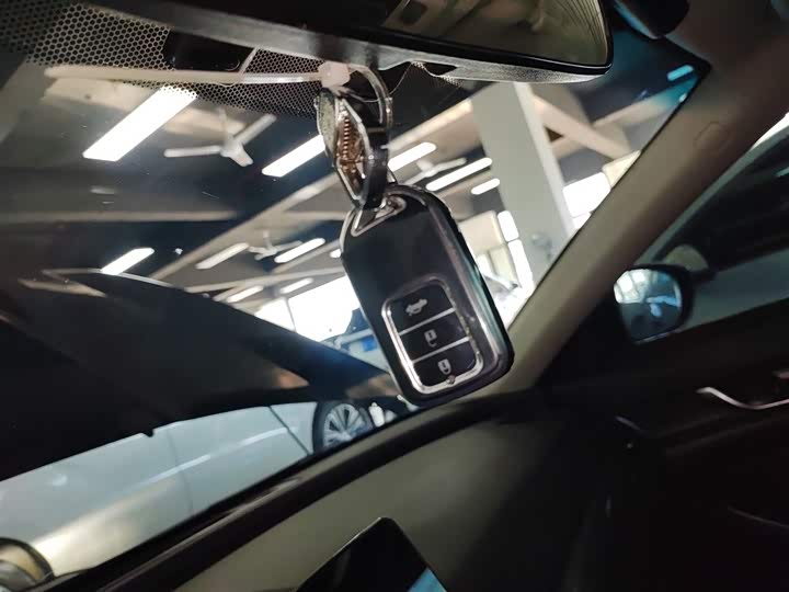 Фото 9 - Honda Accord