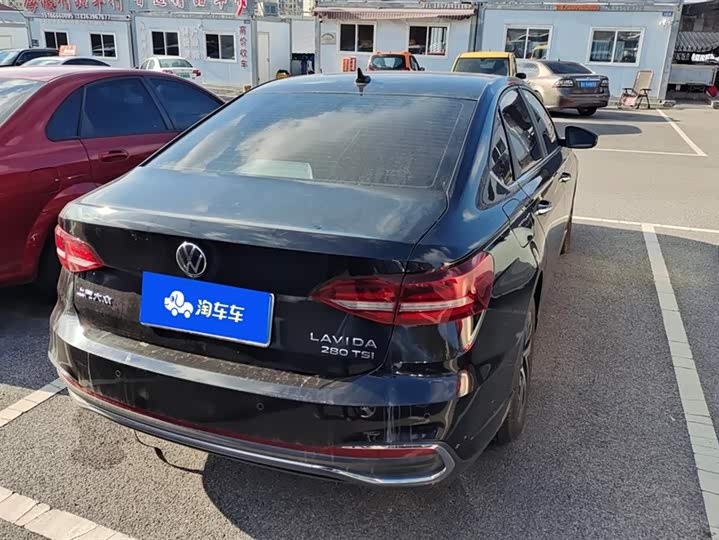 Фото 3 - Volkswagen Lavida