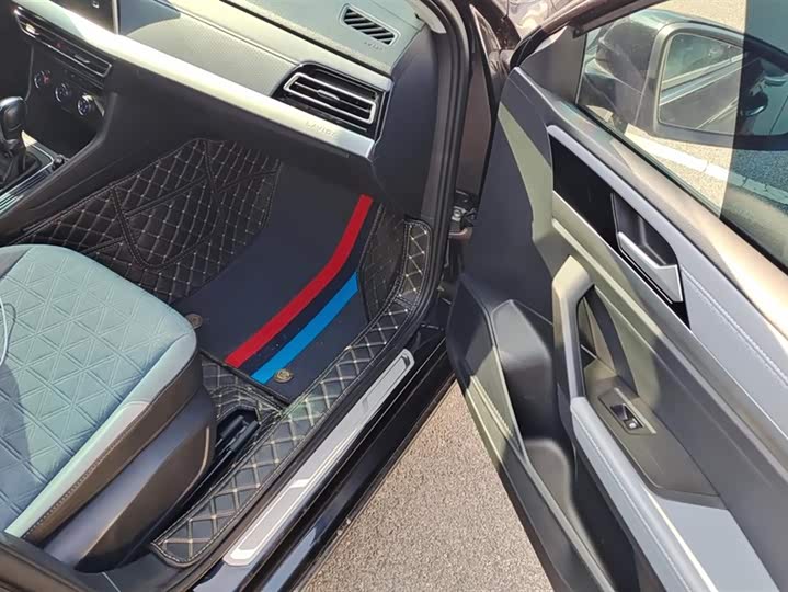 Фото 8 - Volkswagen Lavida