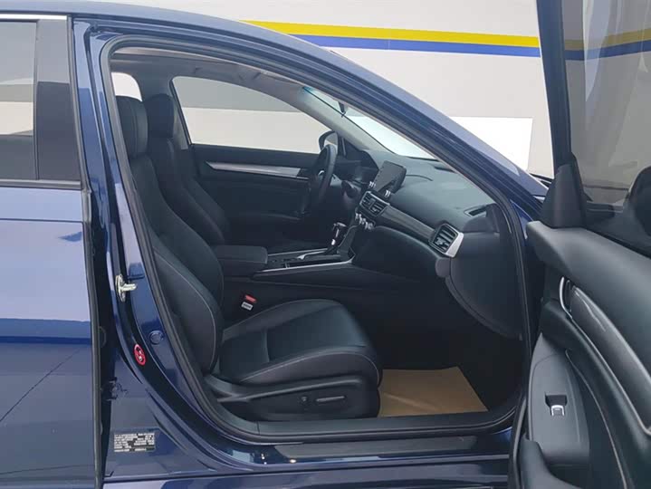 Фото 8 - Honda Inspire