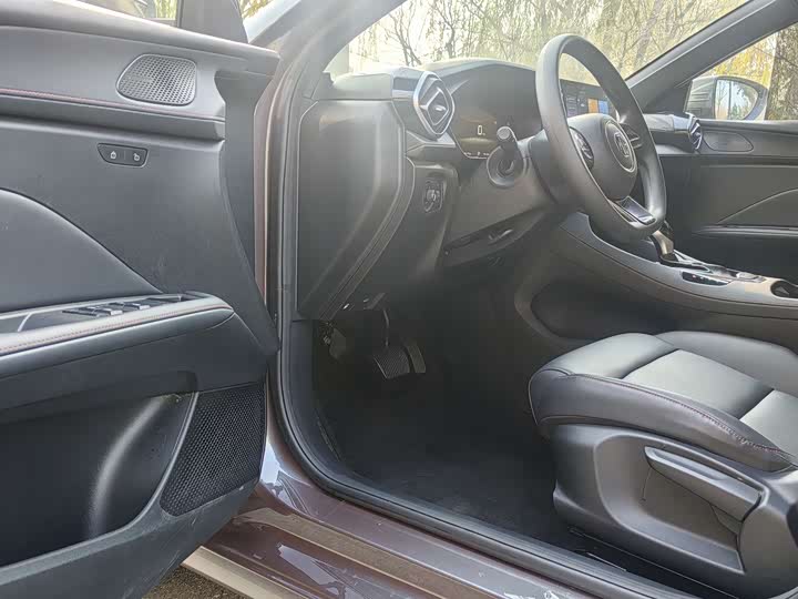 Фото 4 - MG Motor 5