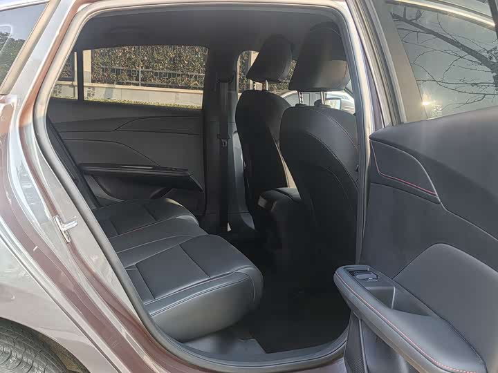 Фото 9 - MG Motor 5