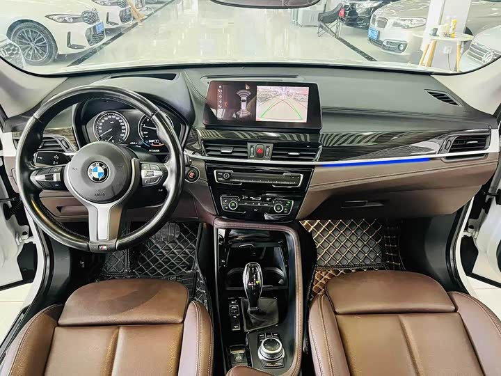 Фото 8 - BMW X1