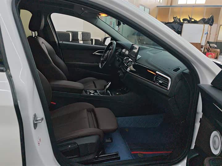 Фото 8 - BMW 1 Series